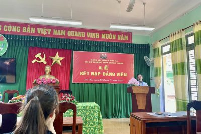 LỄ KẾT NẠP ĐẢNG VIÊN MỚI